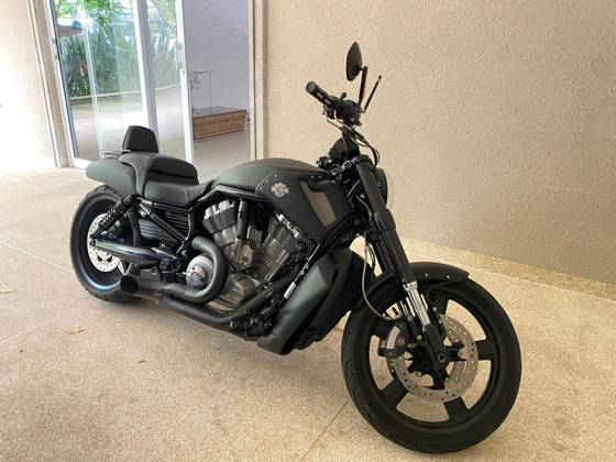 HARLEY-DAVIDSON V-ROD MUSCLE 